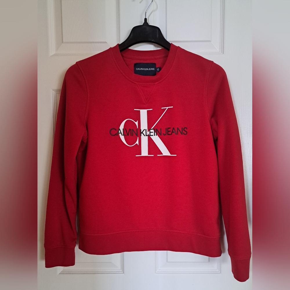 The Calvin Klein Women's Monogram Logo Crew Sweatshirt